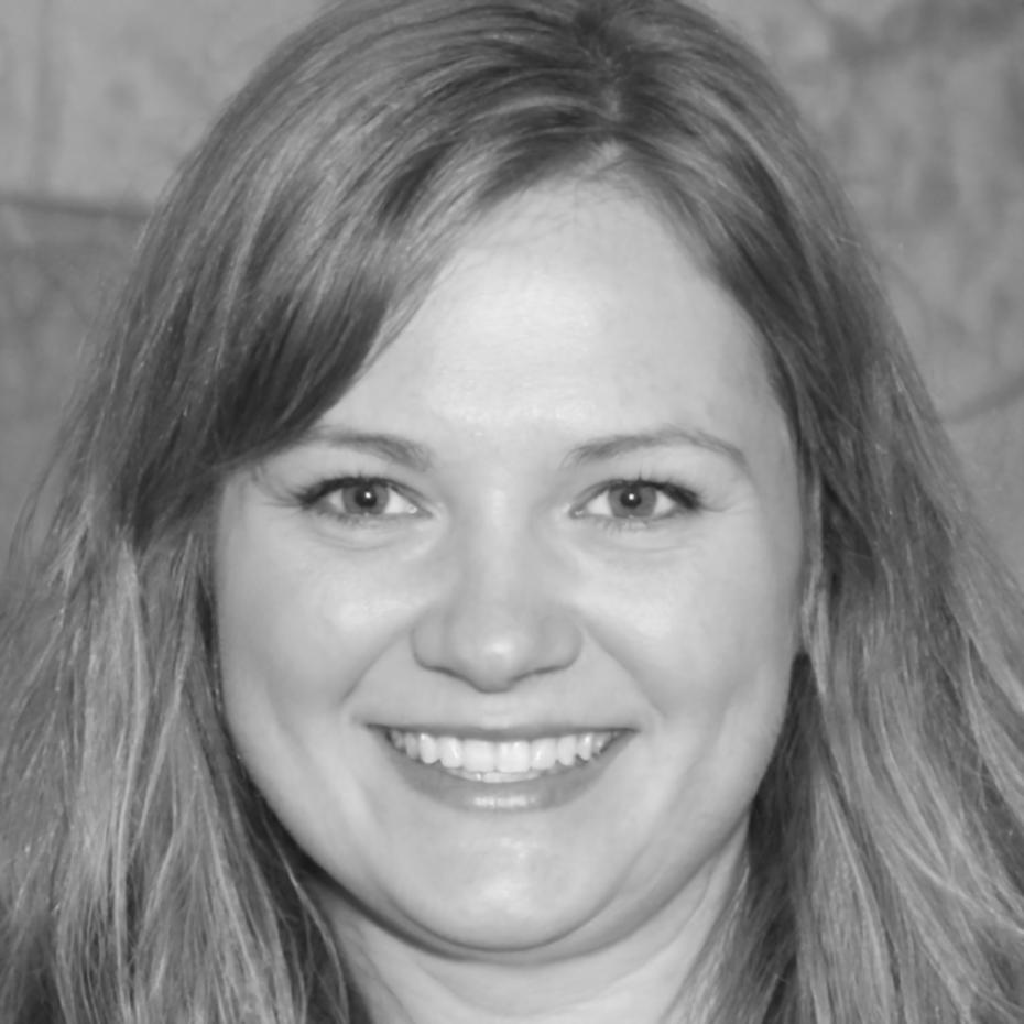 Financial advisor Emma Thornbridge explaining investment concepts